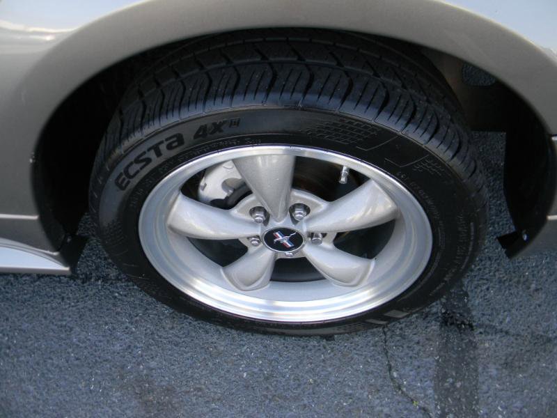 Used 2001 Ford Mustang GT Premium image 22
