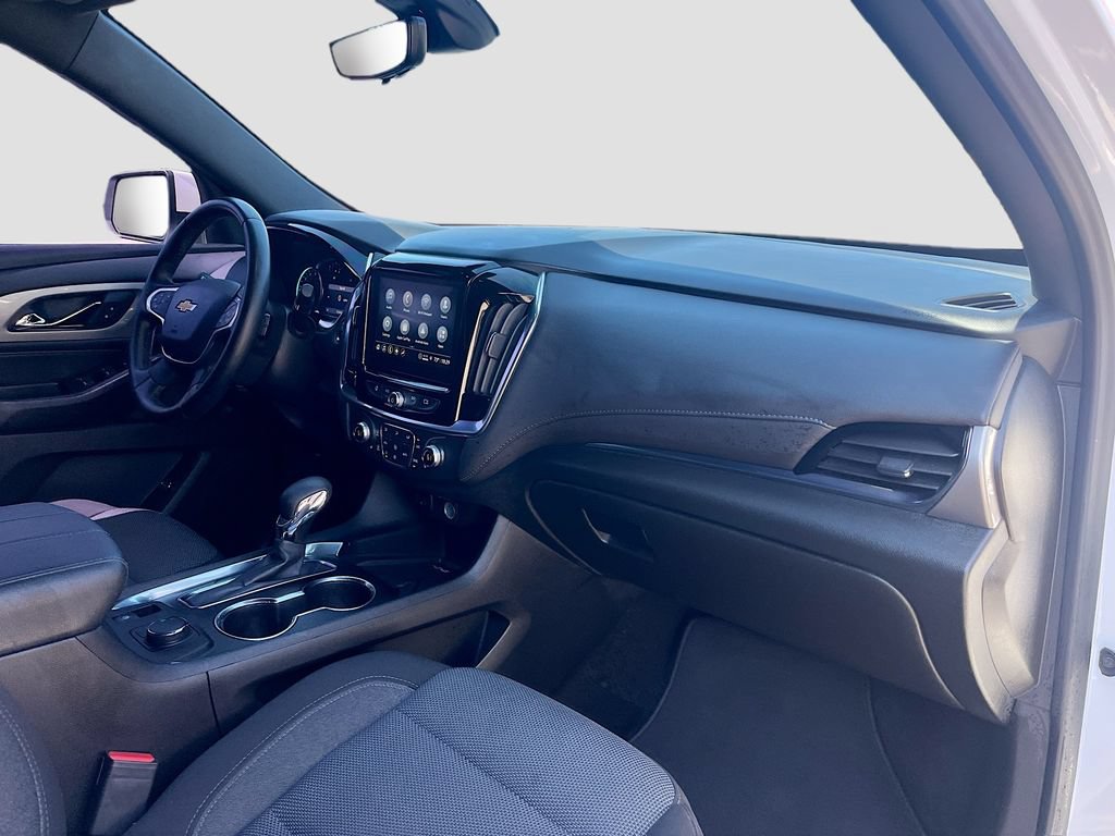 Used 2023 Chevrolet Traverse LT FWD image 29
