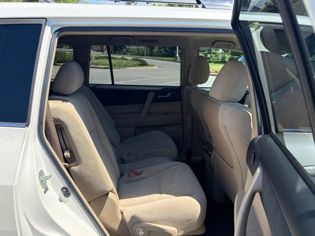 Used 2012 Toyota Highlander 4WD w/ Tech Pkg image 29