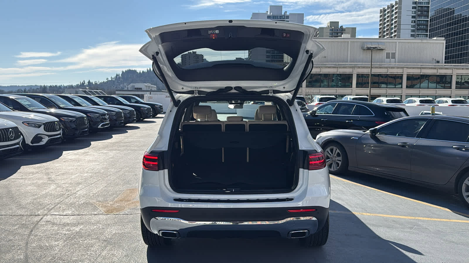 Certified 2025 Mercedes-Benz GLB 250 4MATIC image 11