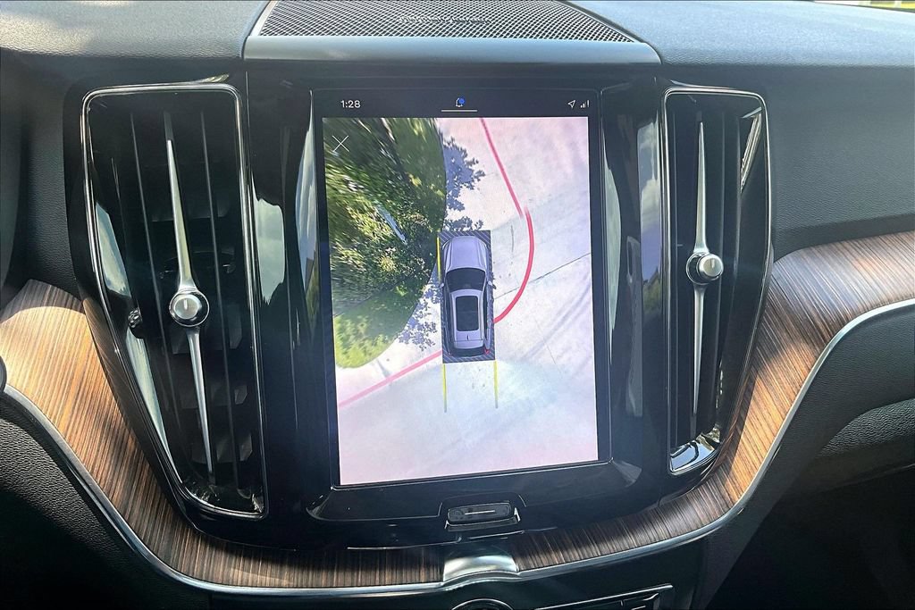 Certified 2023 Volvo XC60 B5 Plus w/ Climate Package AWD/4WD image 29