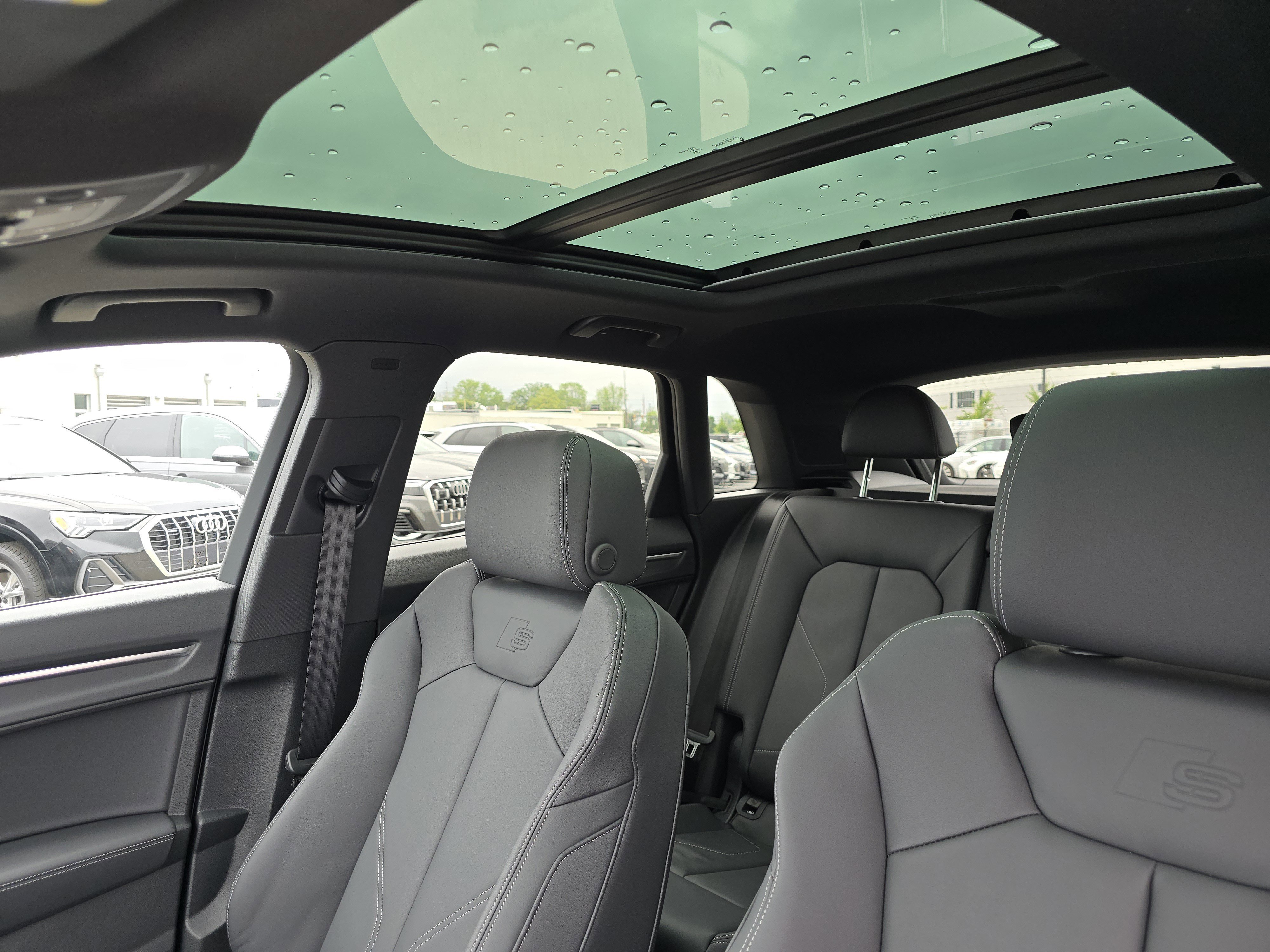 New 2025 Audi Q3 2.0T Premium image 9