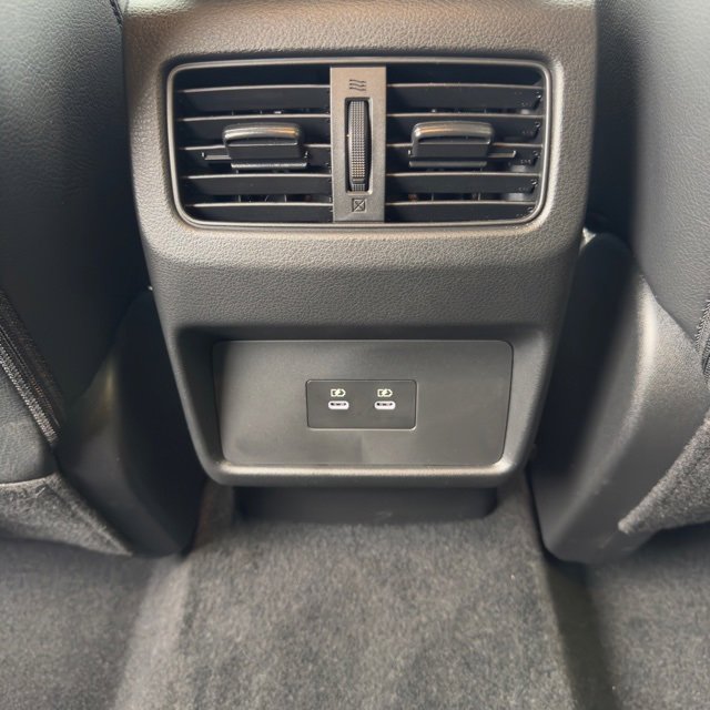 Used 2024 Nissan Rogue SL image 16