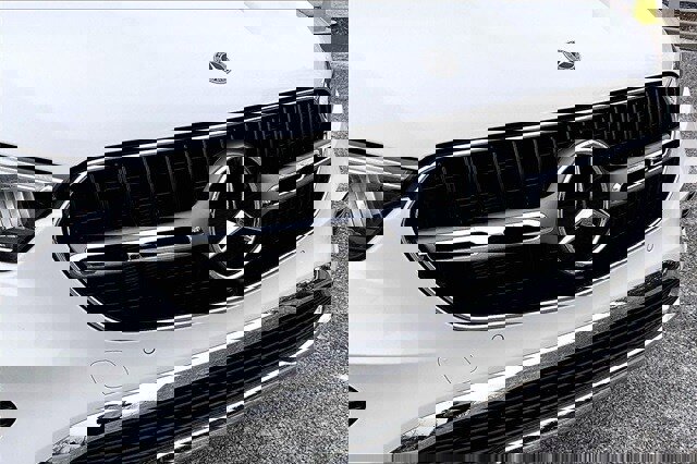 Used 2025 Mercedes-Benz GLC 300 300 image 36