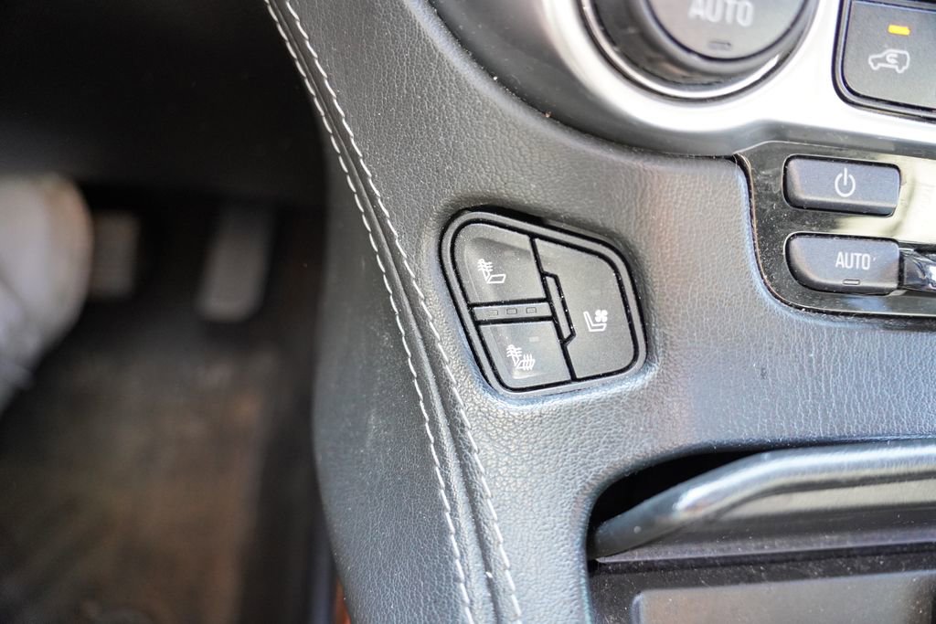 Used 2019 Chevrolet Suburban Premier AWD/4WD image 9