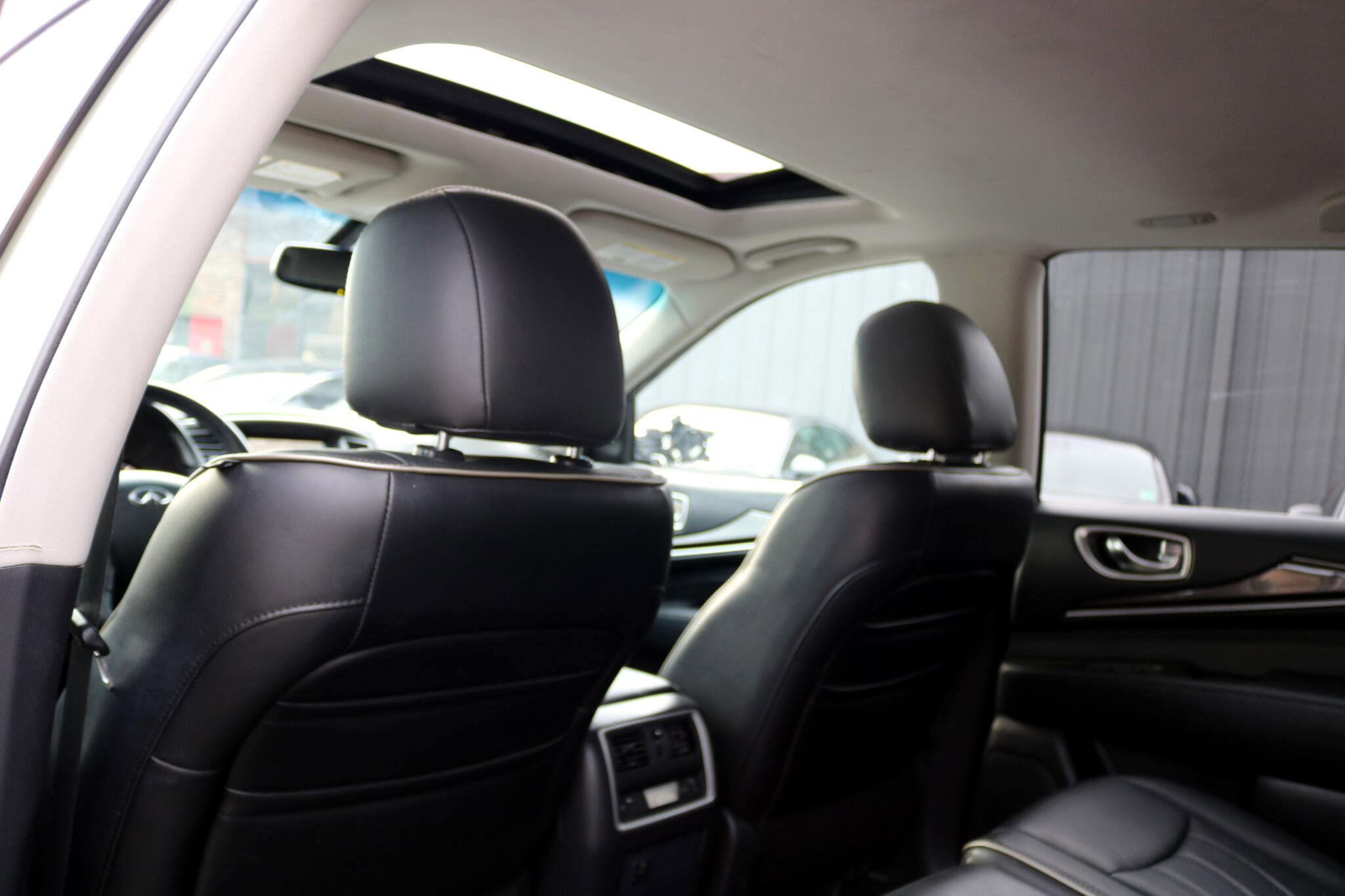 Used 2016 INFINITI QX60 Luxe image 30