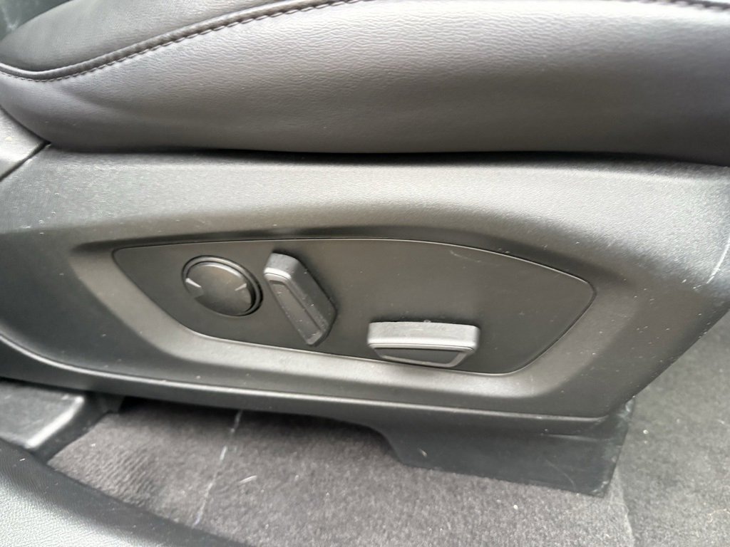 Used 2024 Ford Explorer XLT w/ Equipment Group 202A image 47