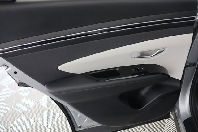 Certified 2023 Hyundai Tucson Limited AWD/4WD image 26