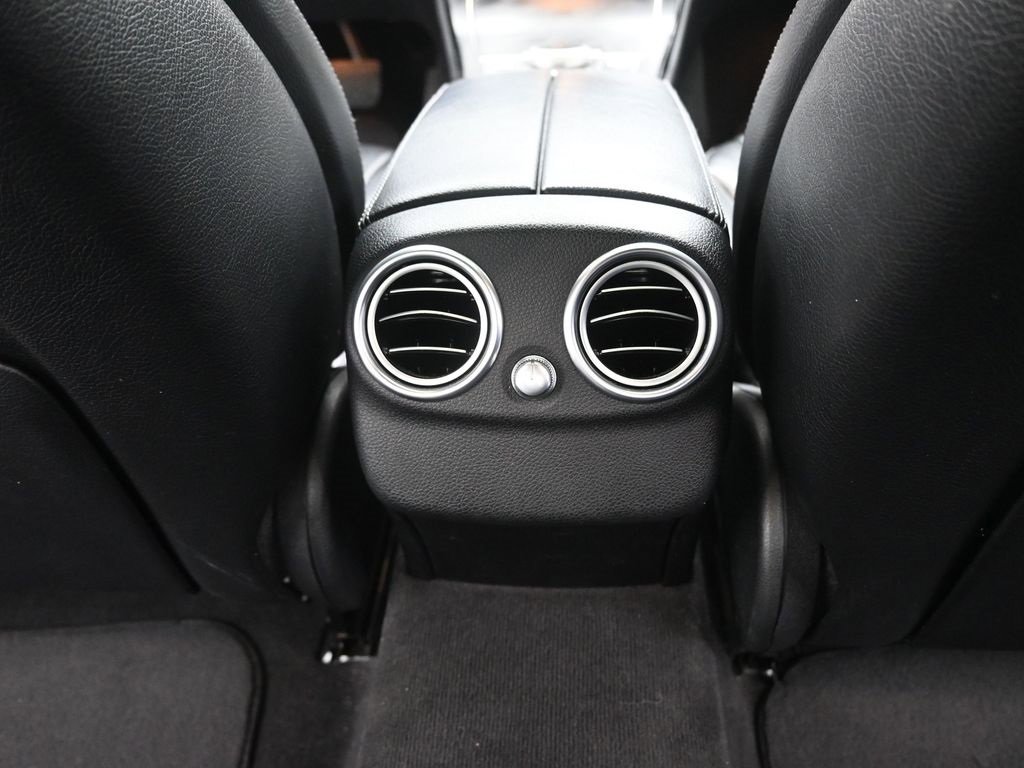 Used 2019 Mercedes-Benz C 300 Sedan image 10