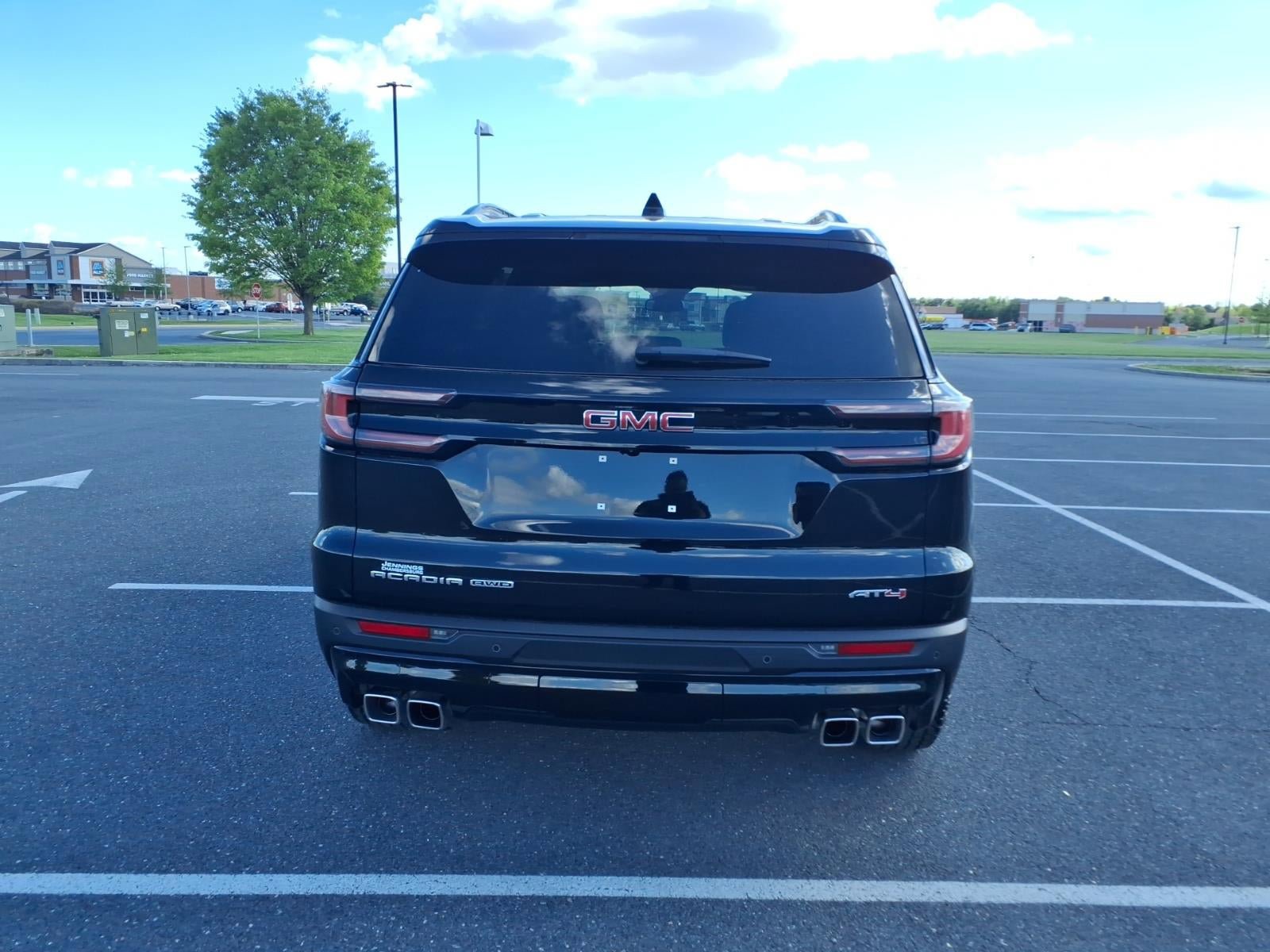Certified 2025 GMC Acadia AT4 w/ Luxury Package AWD/4WD image 6
