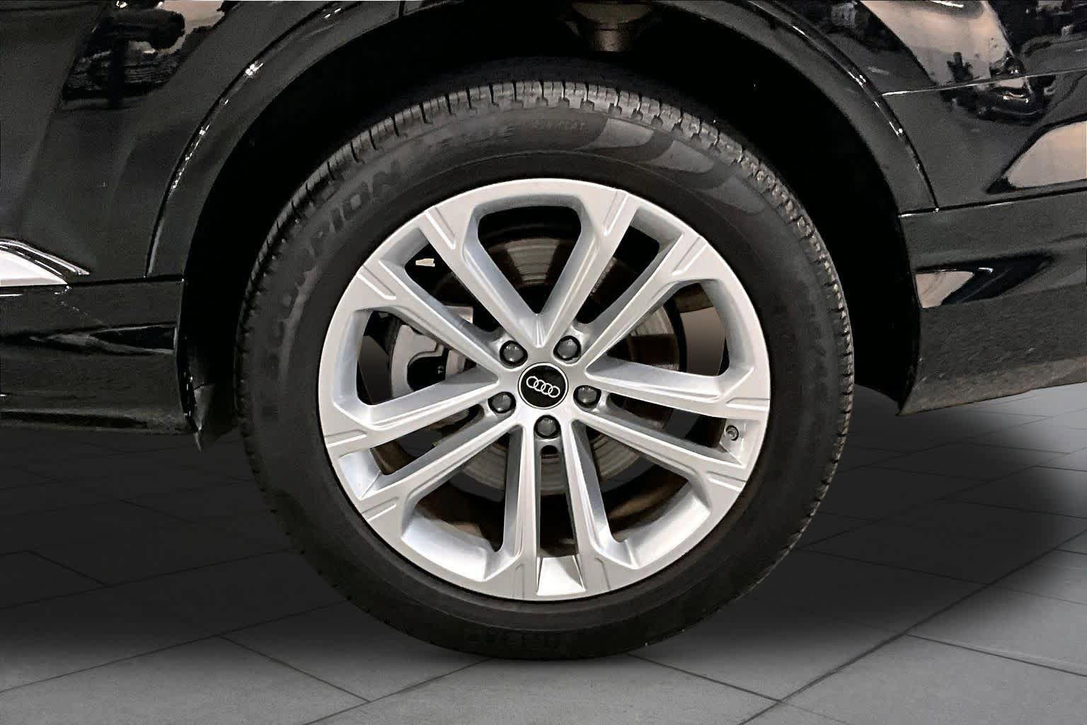 Used 2025 Audi Q7 3.0T Premium Plus AWD/4WD image 10