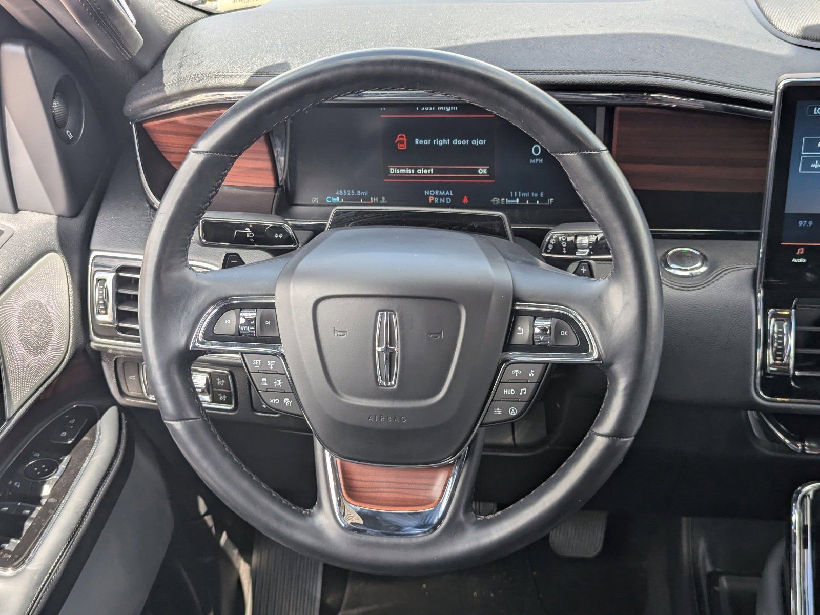 Used 2023 Lincoln Navigator Reserve image 19