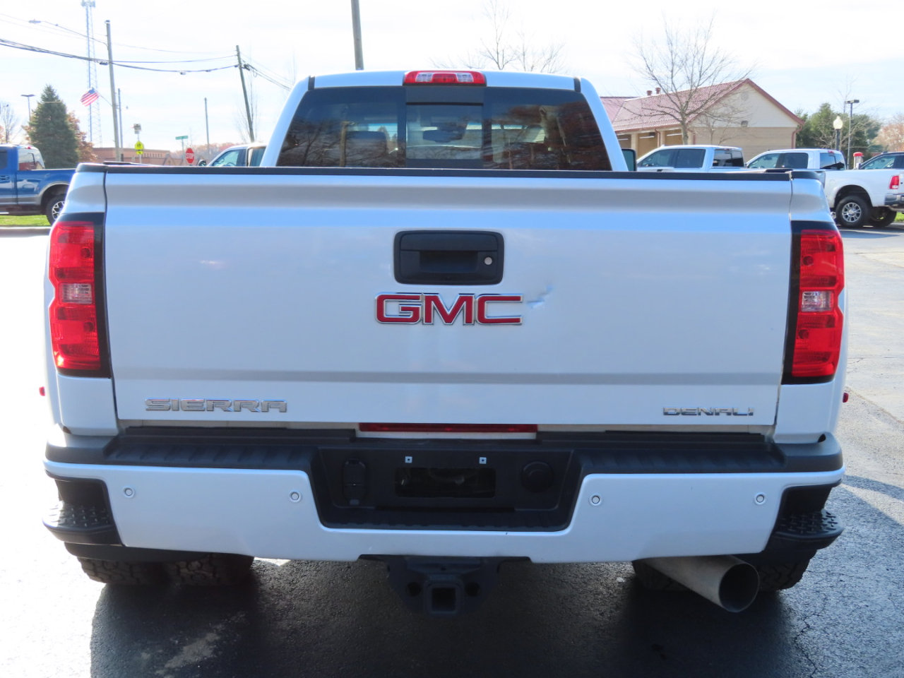 Used 2018 GMC Sierra 3500 Denali w/ Duramax Plus Package image 5