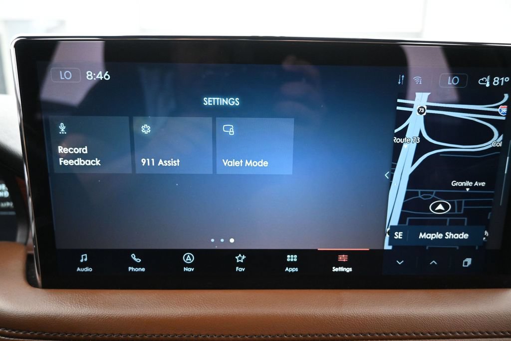 Used 2023 Lincoln Nautilus Reserve w/ Cargo Utility Package AWD/4WD image 16