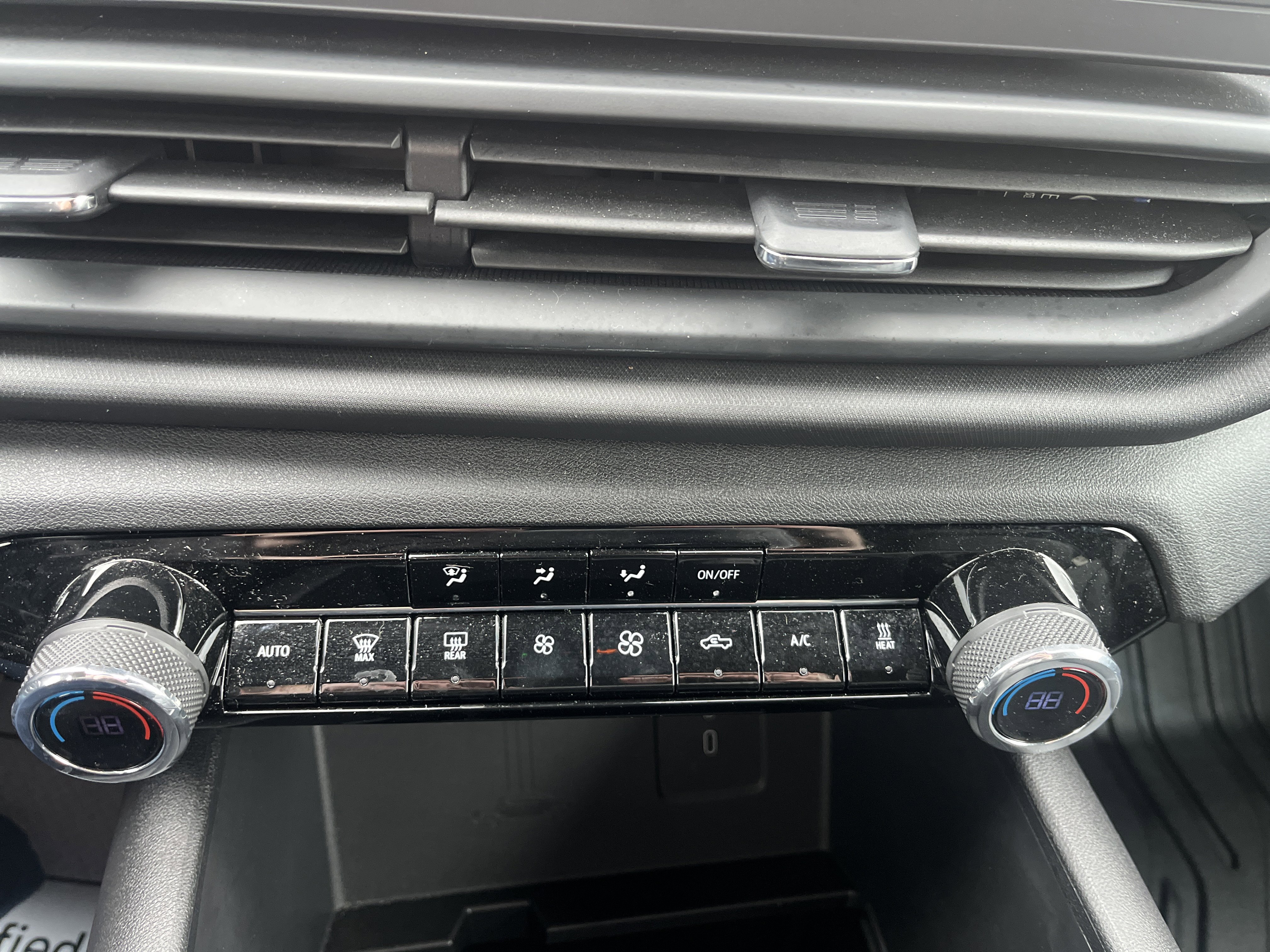 Used 2025 Chevrolet Silverado EV W/T AWD/4WD image 28