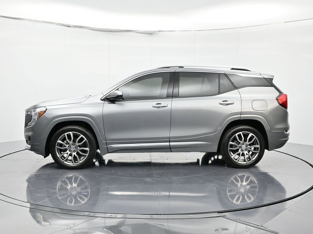 Used 2023 GMC Terrain Denali image 8