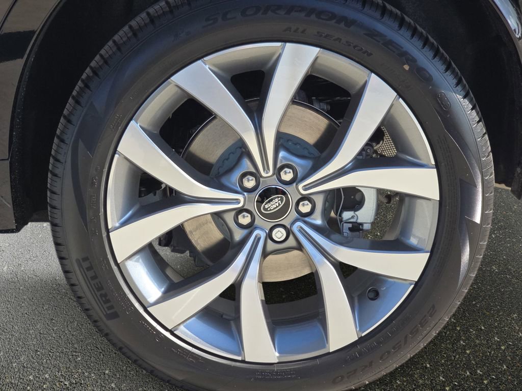 New 2026 Land Rover Discovery Sport Landmark image 36