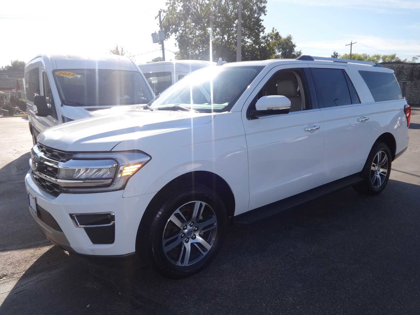 Used 2024 Ford Expedition Max Limited image 4