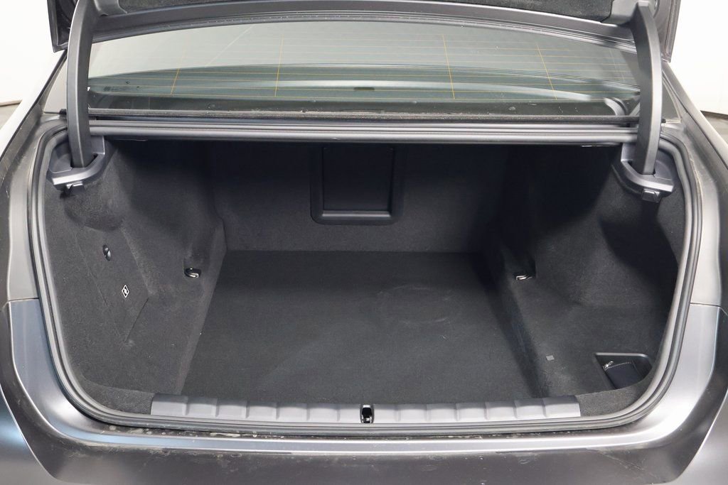 New 2026 BMW 750e xDrive w/ Executive Package image 8