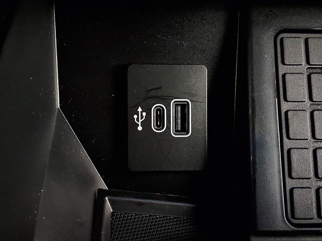 Used 2025 Ford F150 Raptor image 25