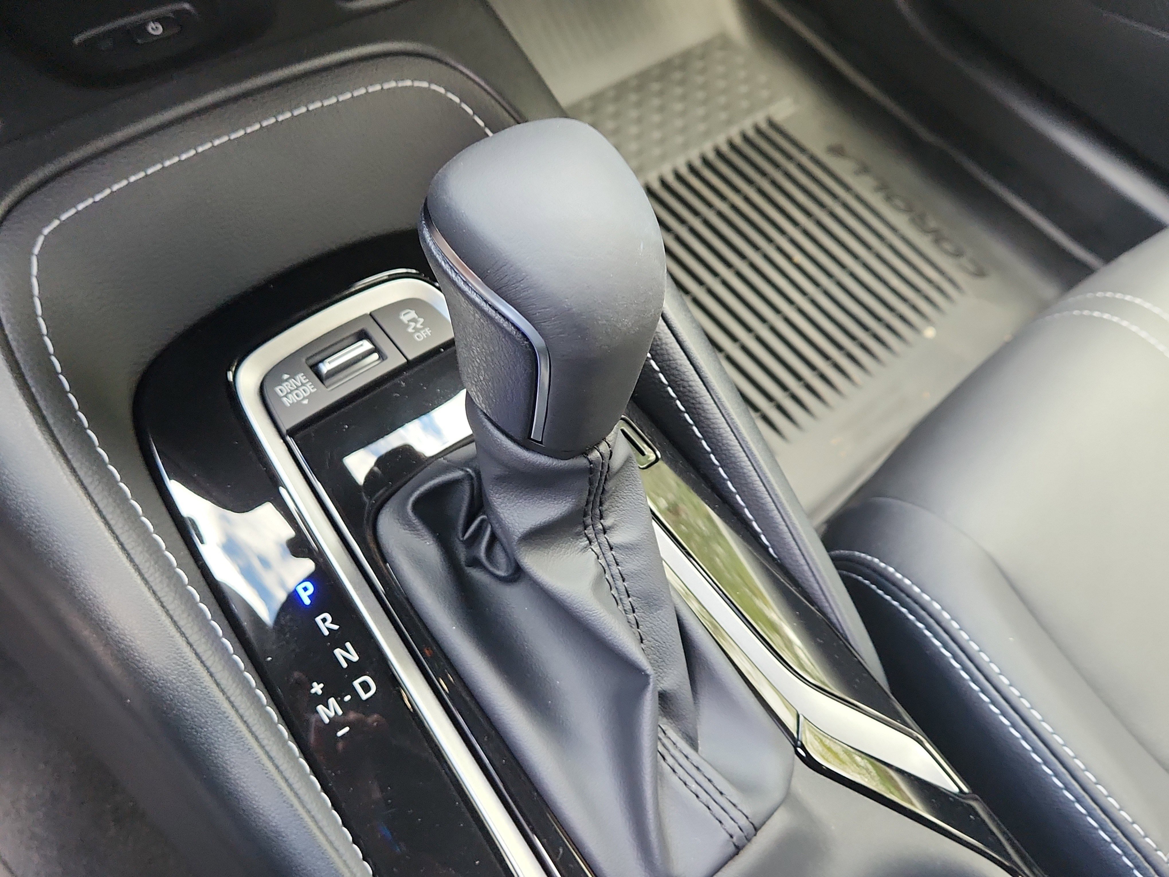 Certified 2025 Toyota Corolla XSE image 17