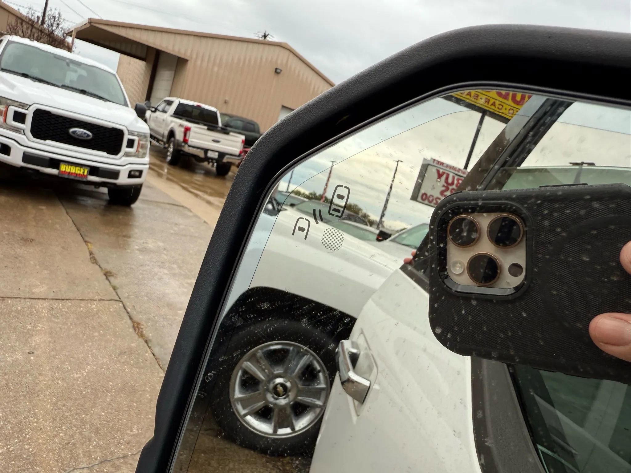 Used 2015 Ford F150 Lariat image 10