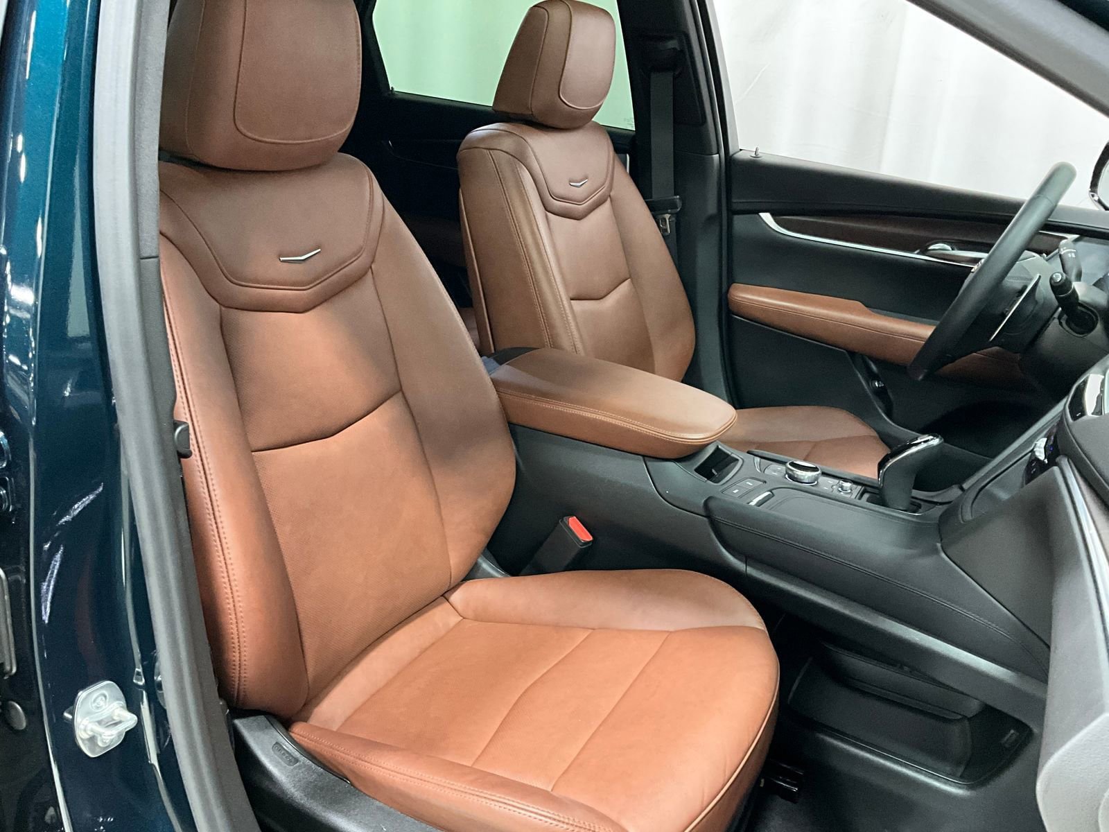 Used 2025 Cadillac XT5 Sportv image 8