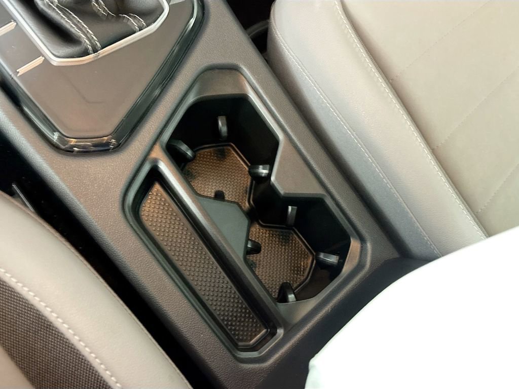 Used 2024 Volkswagen Taos SE FWD image 15