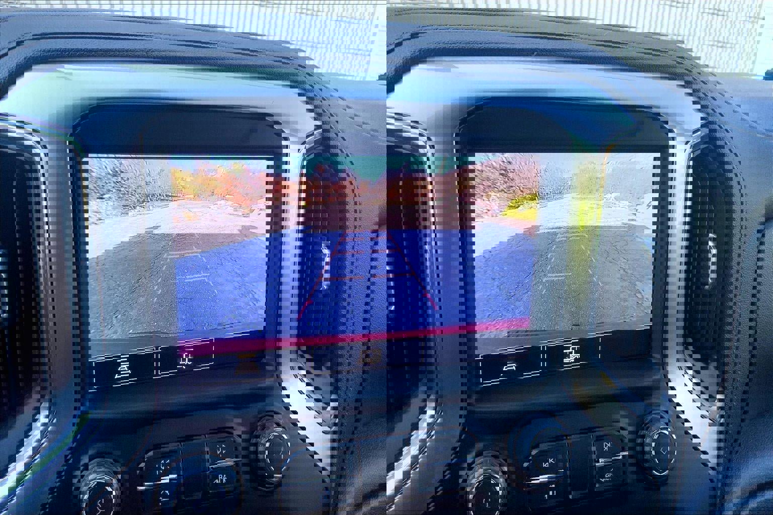 Used 2022 Chevrolet Silverado 1500 LT Trail Boss w/ Convenience Package II image 21