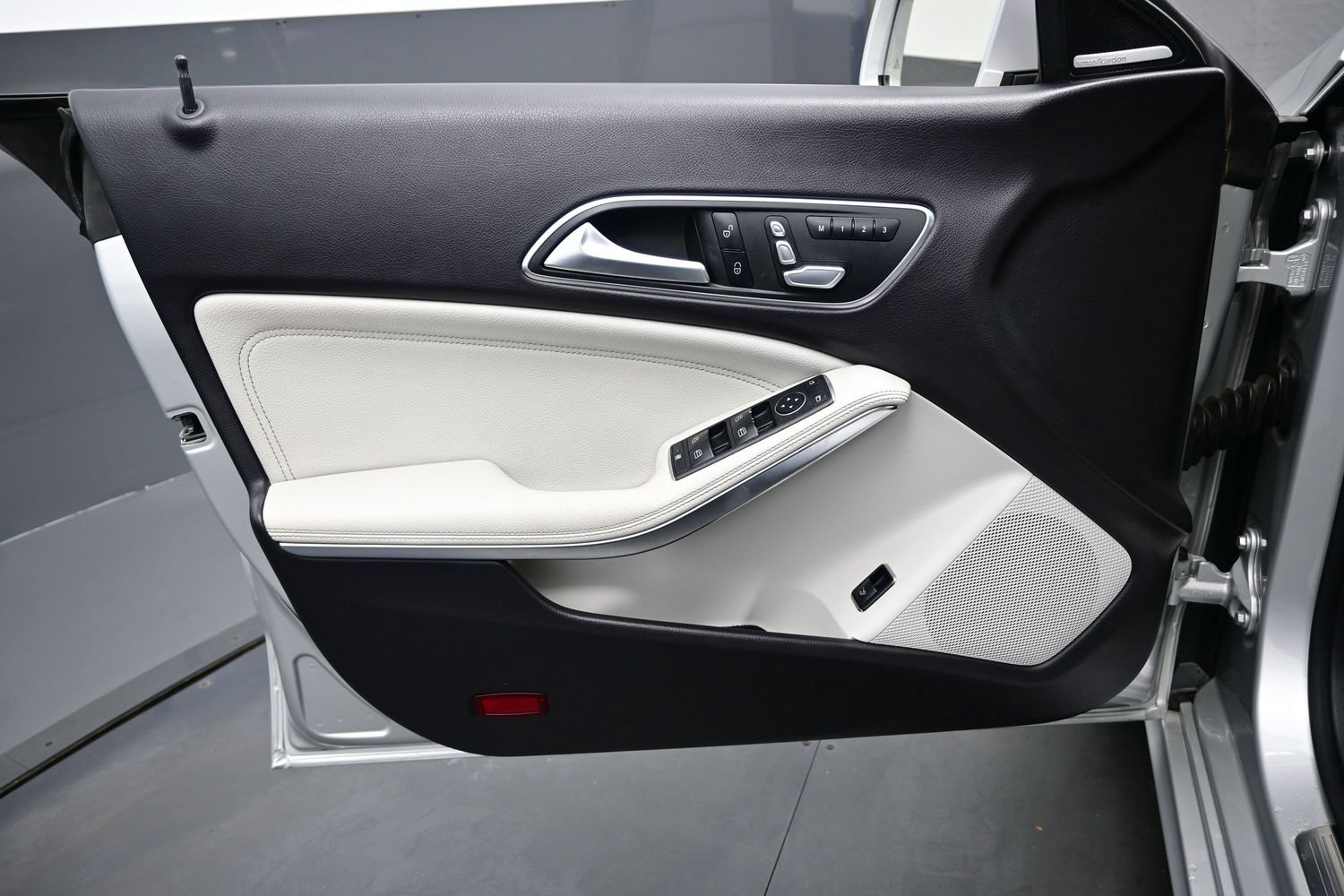 Used 2018 Mercedes-Benz CLA 250 image 12