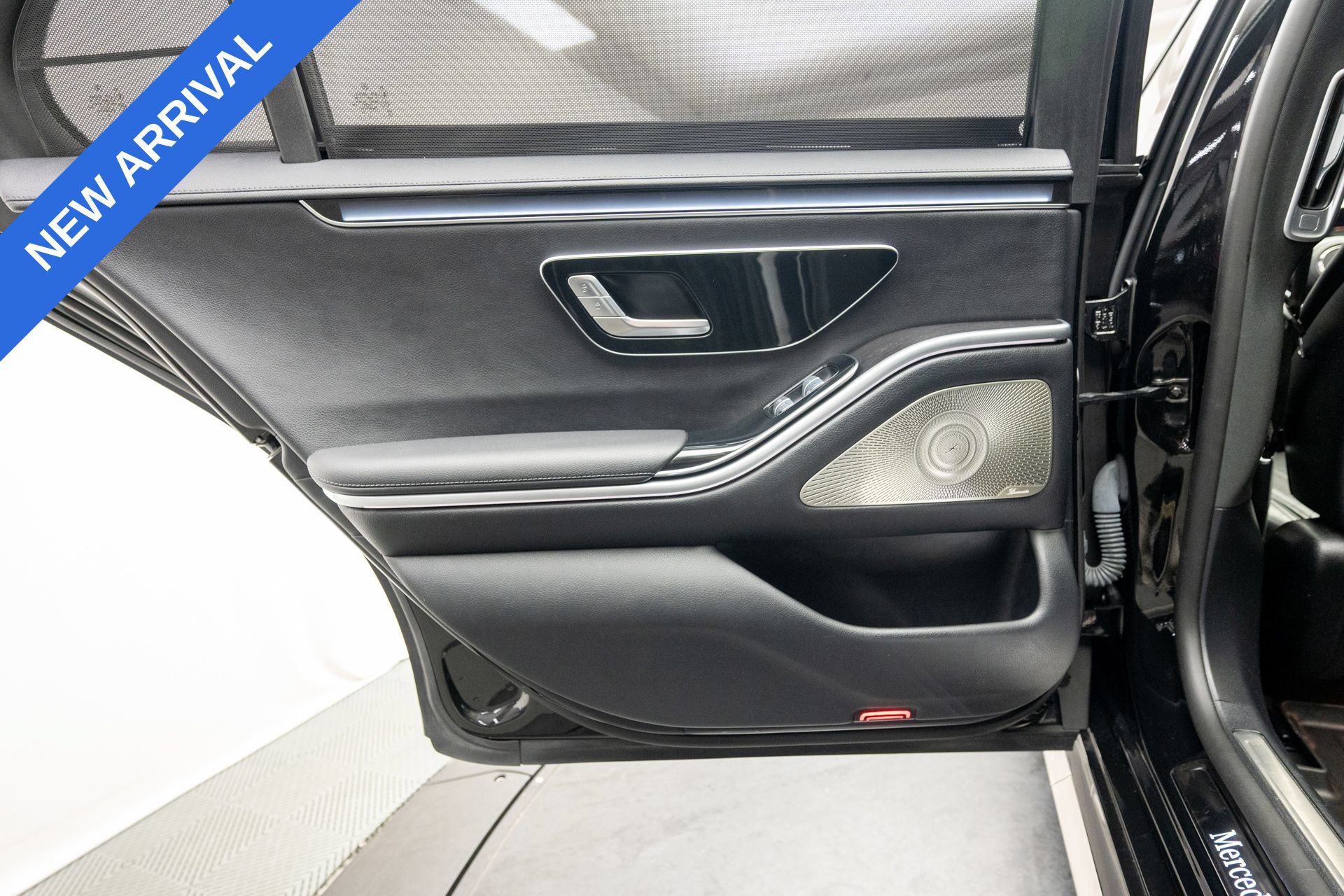 Used 2023 Mercedes-Benz S 500 4MATIC image 25