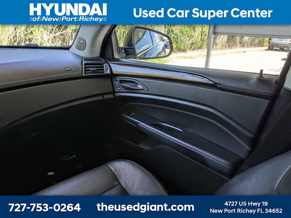 Used 2014 Cadillac SRX Luxury FWD image 18