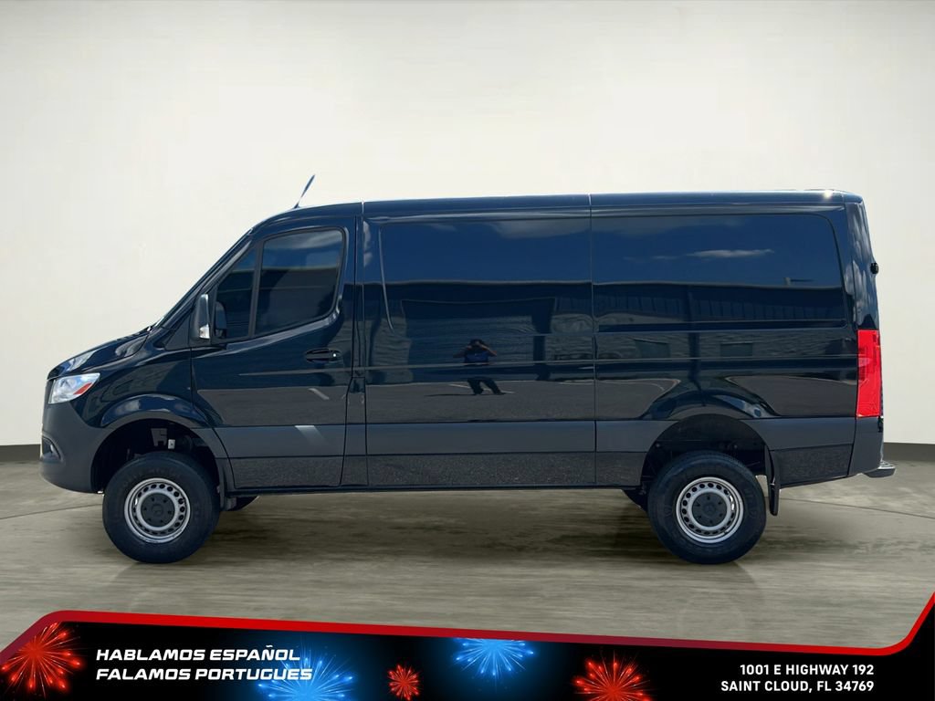 Used 2024 Mercedes-Benz Sprinter 2500 image 3