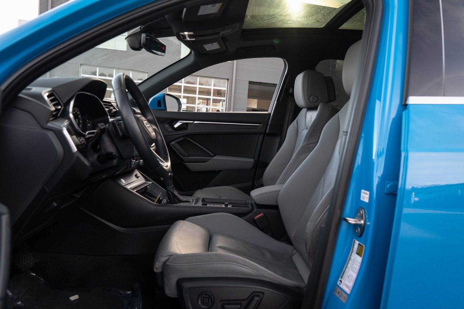 Used 2020 Audi Q3 2.0T Prestige w/ Prestige Package image 14