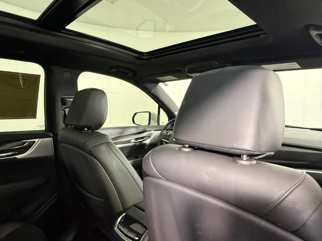 Certified 2025 Cadillac XT6 Sport w/ LPO, Red Accent Package AWD/4WD image 32