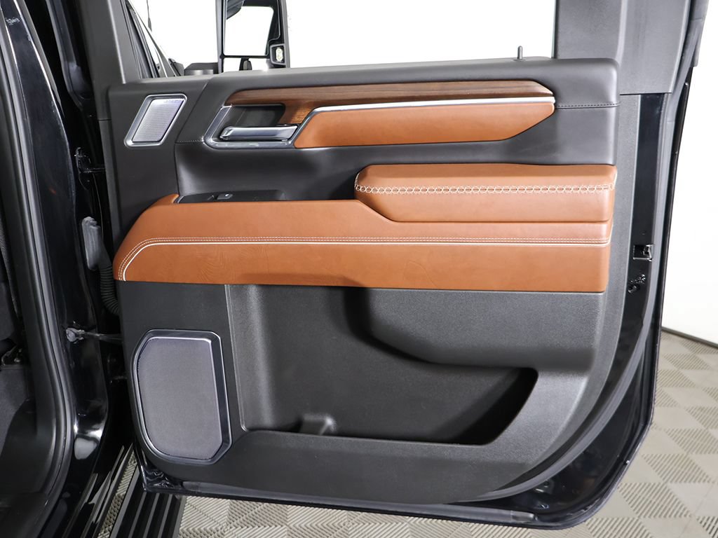 Used 2024 GMC Sierra 3500 Denali Ultimate AWD/4WD image 33
