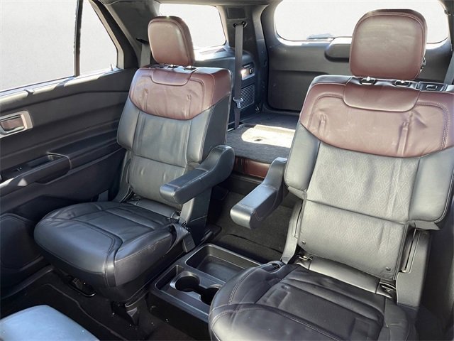 Used 2020 Ford Explorer Platinum w/ Premium Technology Package image 14