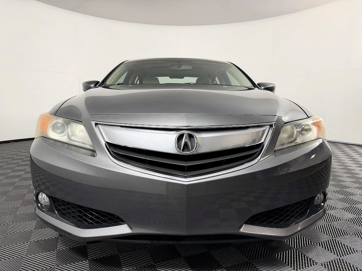 Used 2014 Acura ILX w/ Technology Package FWD image 4