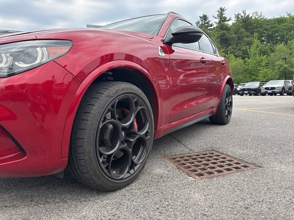 Used 2024 Alfa Romeo Stelvio Quadrifoglio w/ Active Assist Plus Package AWD/4WD image 15