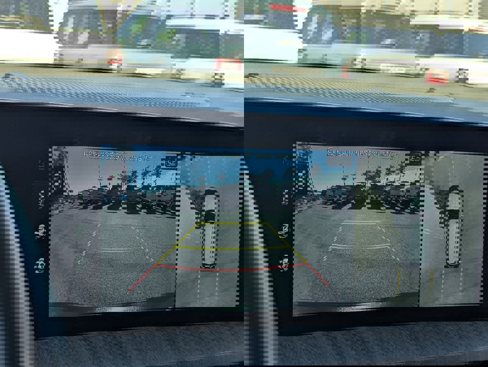 Used 2024 Kia Telluride SX w/ Towing Package image 23