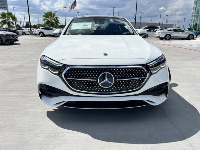 New 2026 Mercedes-Benz E 350 4MATIC Sedan image 2