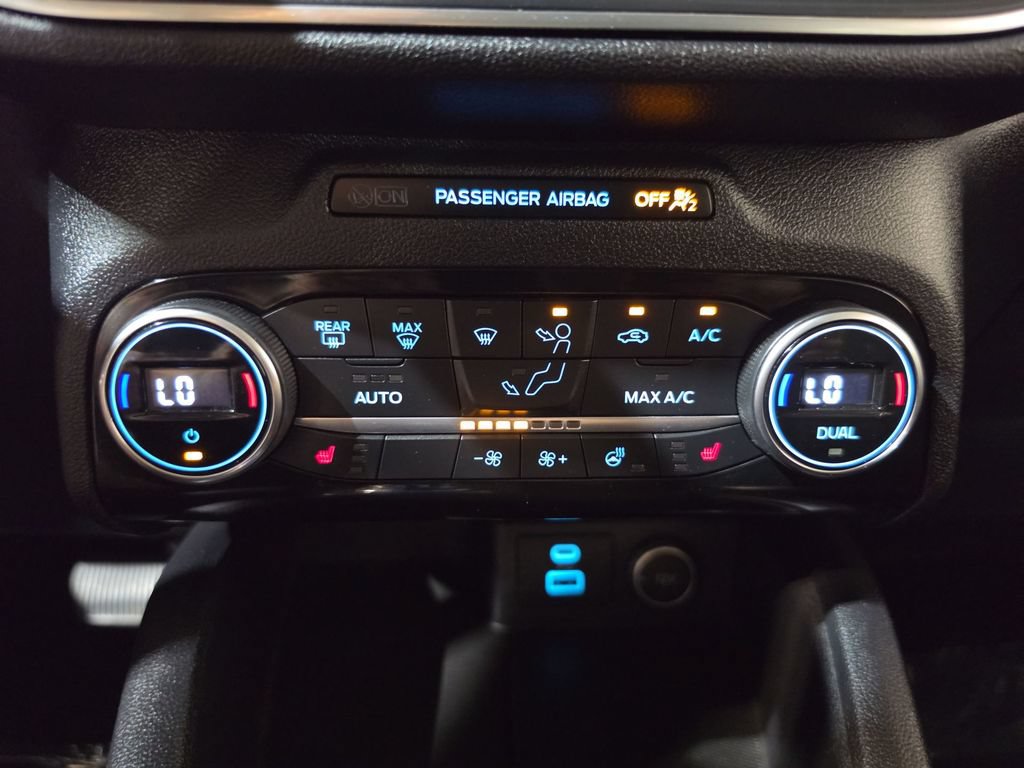 Used 2021 Ford Escape Titanium AWD/4WD image 16
