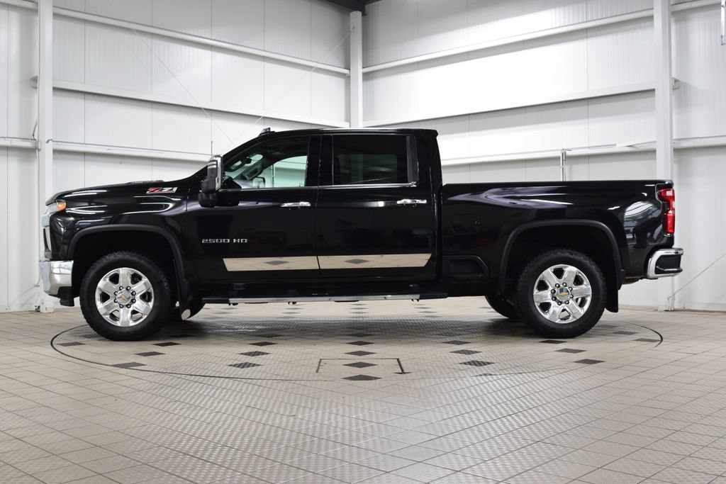 Used 2022 Chevrolet Silverado 2500 LTZ w/ LTZ Premium Package AWD/4WD image 4