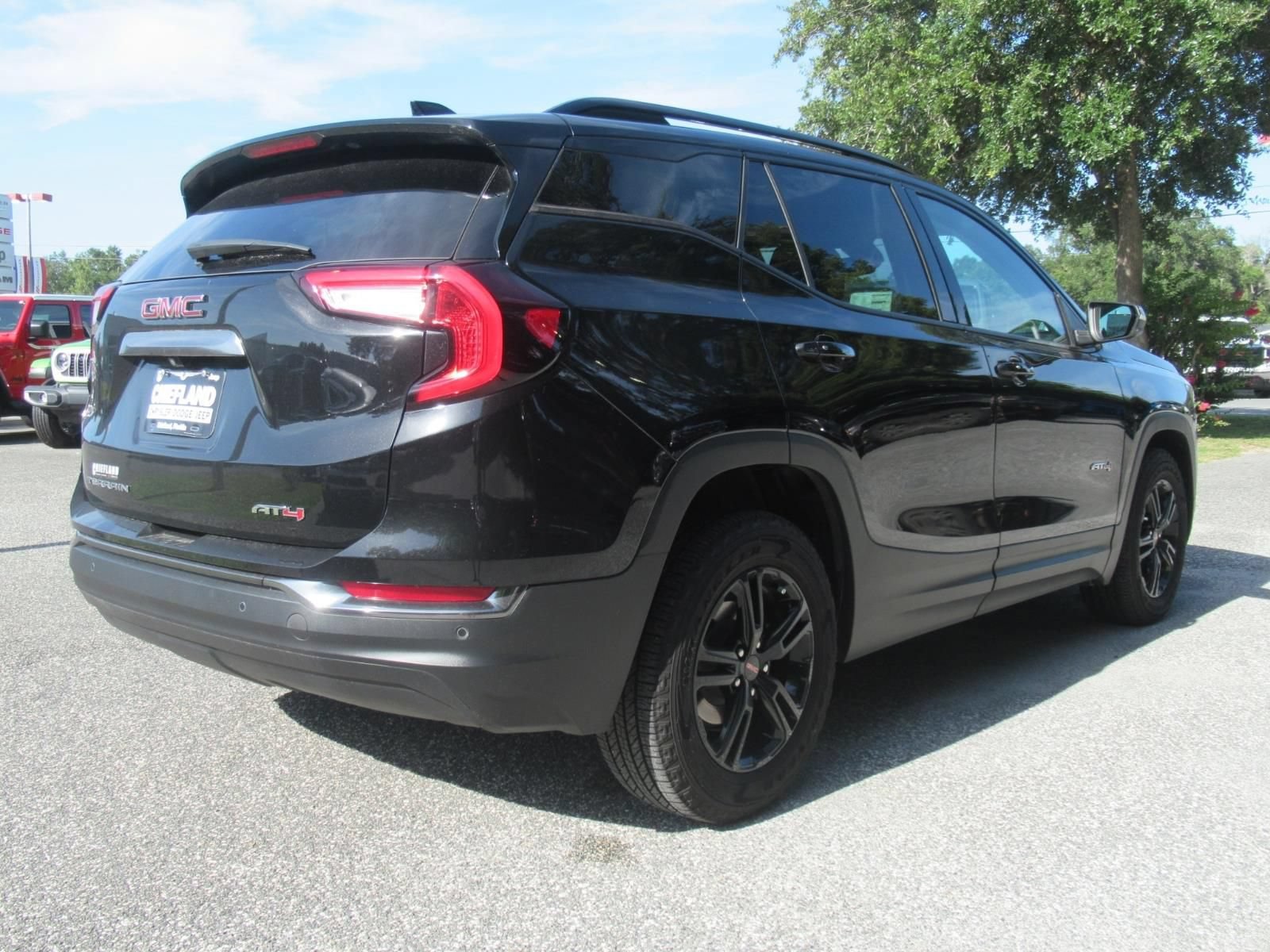 Used 2022 GMC Terrain AT4 w/ Infotainment Package II AWD/4WD image 7
