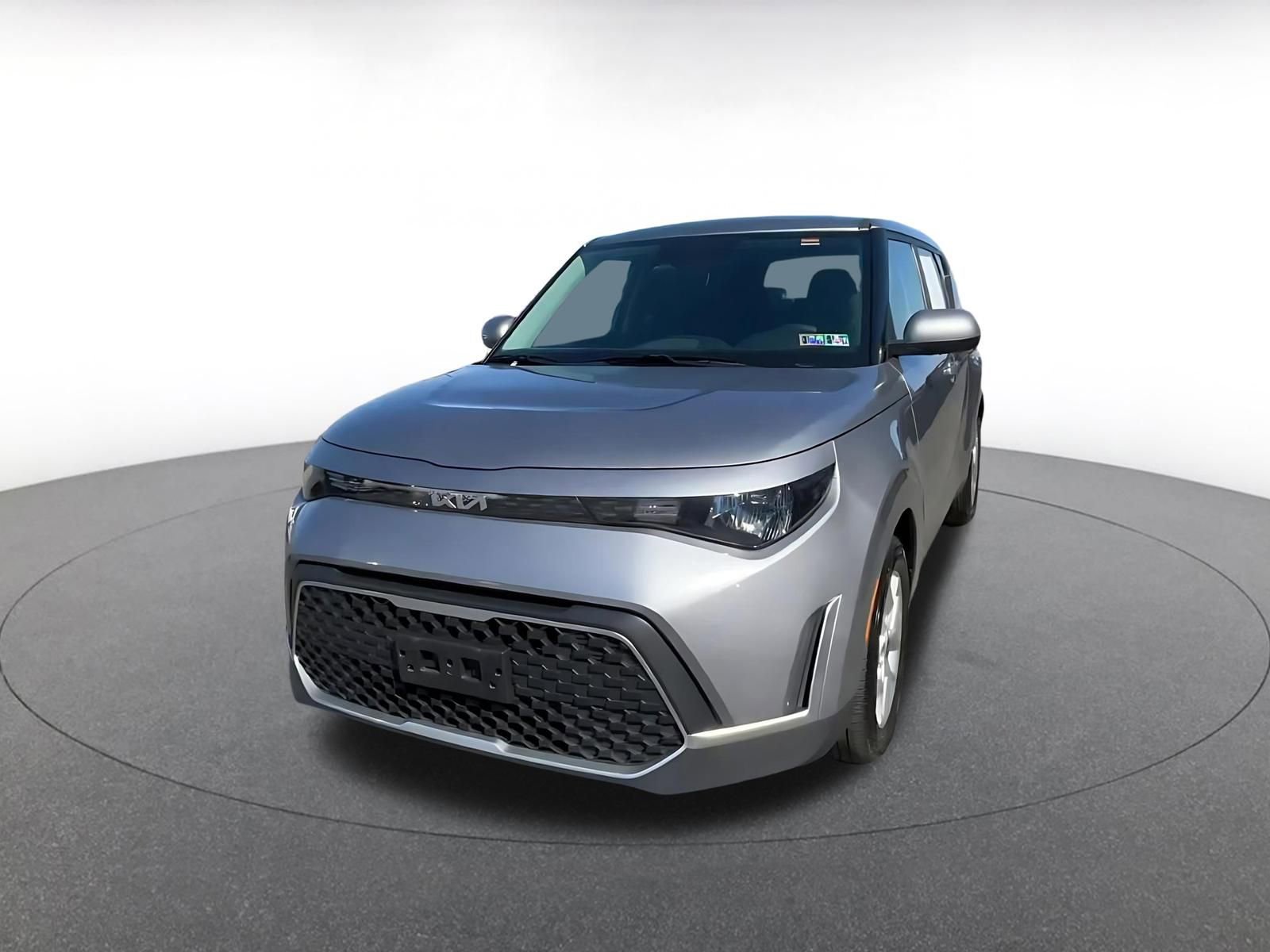 Used 2025 Kia Soul LX w/ LX Technology Package FWD image 6