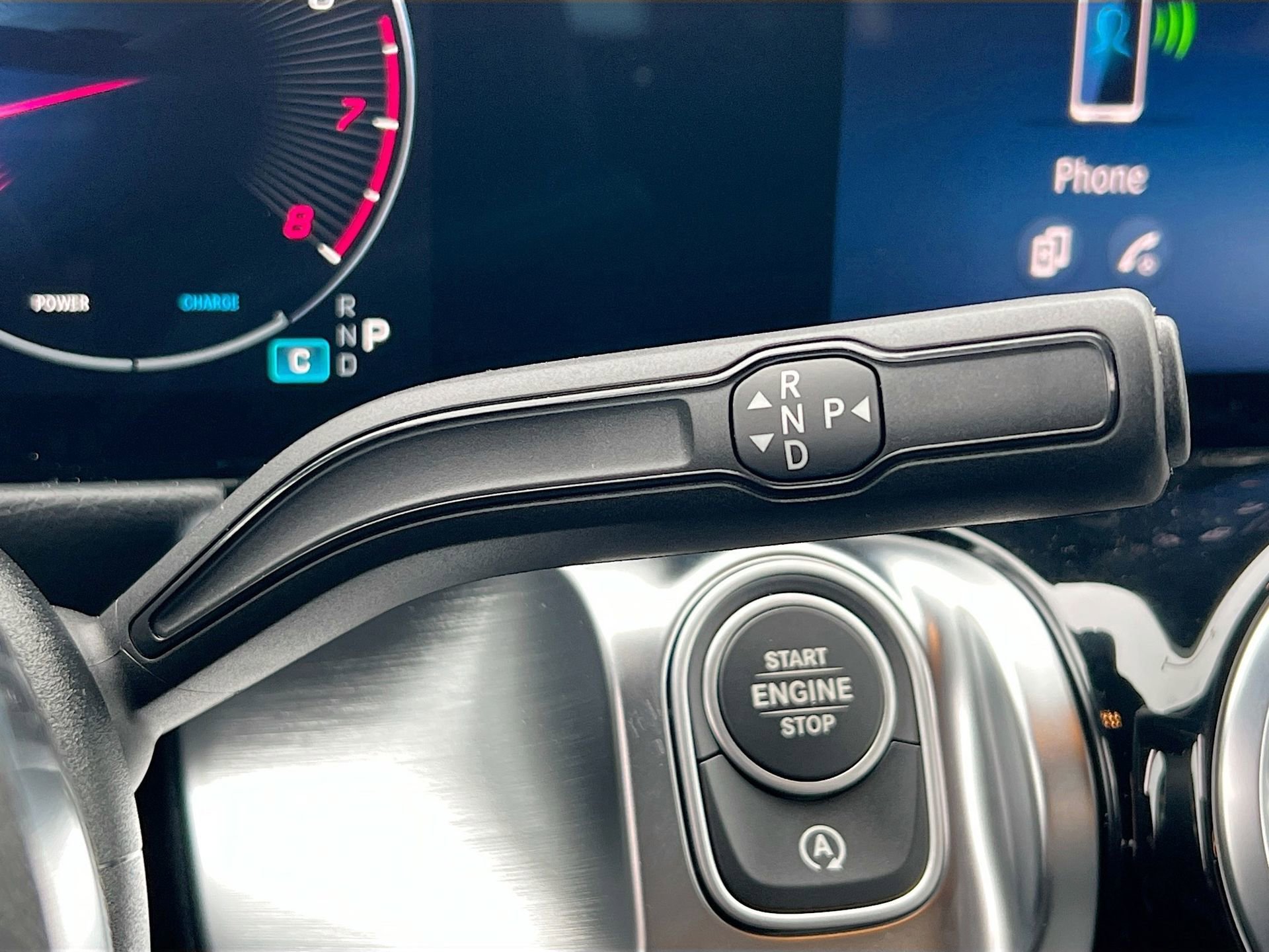 Used 2025 Mercedes-Benz GLB 250 4MATIC w/ Winter Package image 13