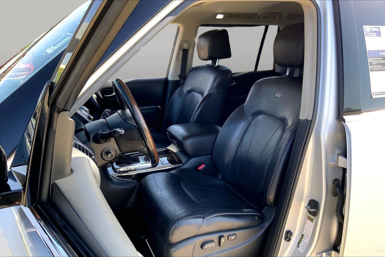 Used 2013 INFINITI QX56 4WD w/ Deluxe Touring Pkg image 8