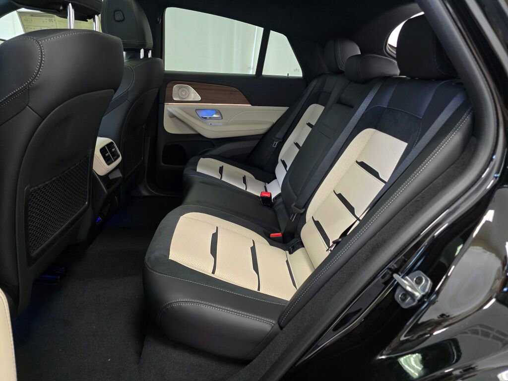 New 2026 Mercedes-Benz GLE 53 AMG 4MATIC Coupe image 17