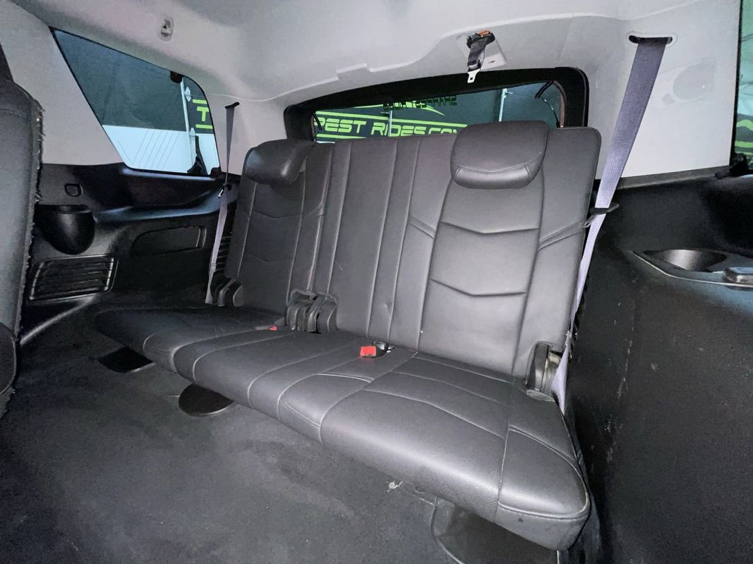 Used 2017 Cadillac Escalade Luxury image 28