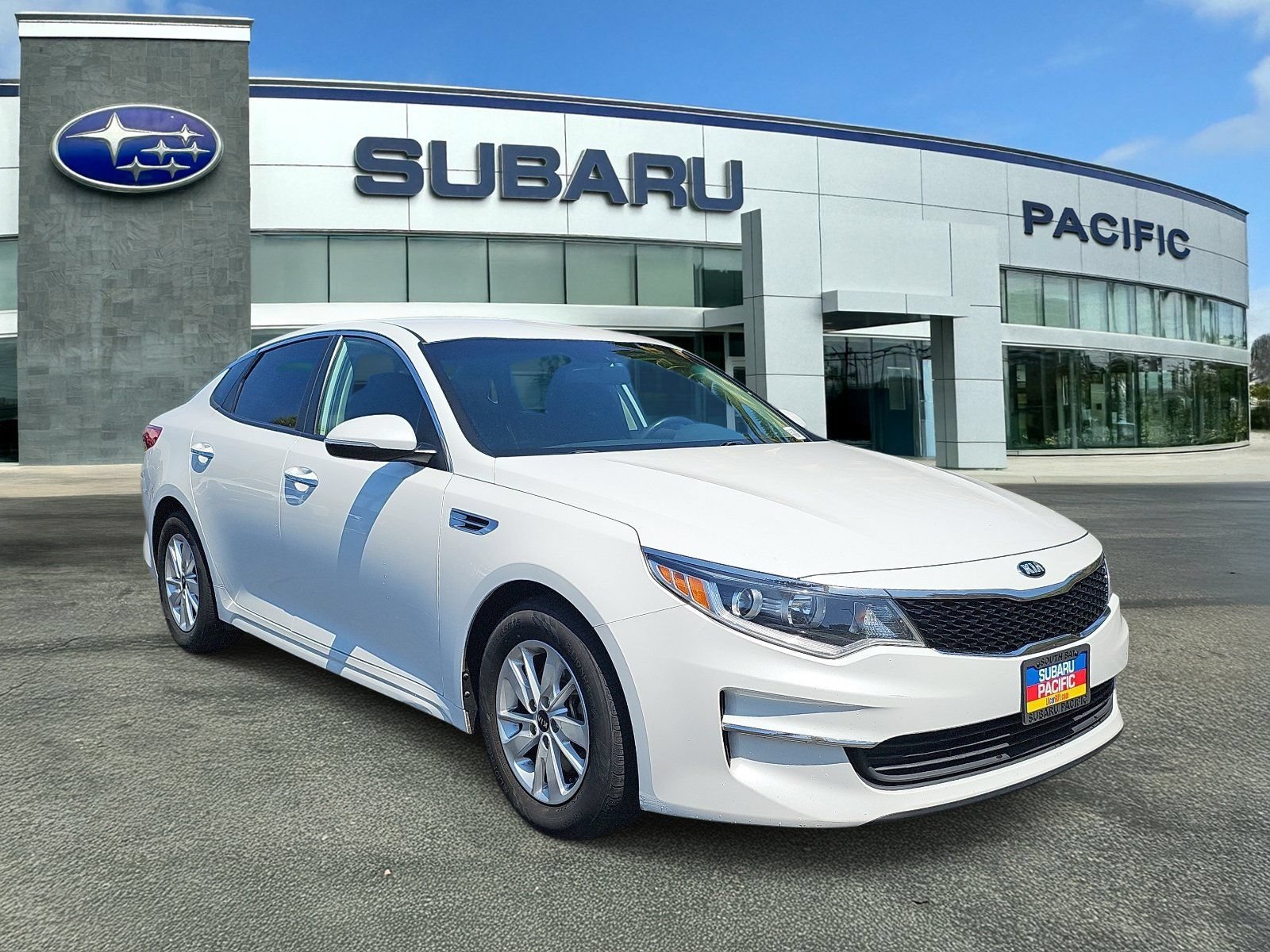 Used 2016 Kia Optima LX FWD image 1